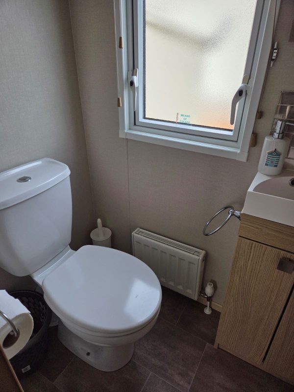 ABI Roxbury 2014 2 Bedroom - Far Grange Holiday Park YO25 8SY - Image 17