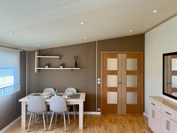CASA BLANCA Twin Lodge – Plot 24/5 Lazy Days Pueblo Fiesta - Mollina, Spain - Image 9