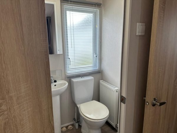 Willerby Aspen Lodge 2017 40 x 13 2 Bedroom Truro TR4 9QE - Image 12