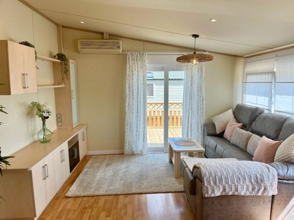 CASA BLANCA Twin Lodge – Plot 24/5 Lazy Days Pueblo Fiesta - Mollina, Spain - Image 4