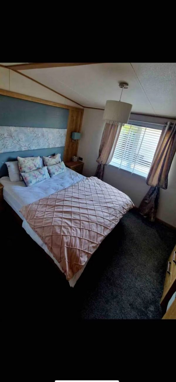 ABI Westwood 2017 44 x 13 2 Bed - North Denes Caravan Park, Lowestoft NR32 1UX - Image 10