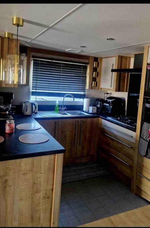 ABI Westwood 2017 44 x 13 2 Bed - North Denes Caravan Park, Lowestoft NR32 1UX - Image 8