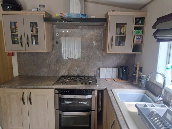 ABI Beaumont 2019 42 x 14 2 Bed Lodge - Silverhill Holiday Park Long Sutton PE12 9LQ - Image 8