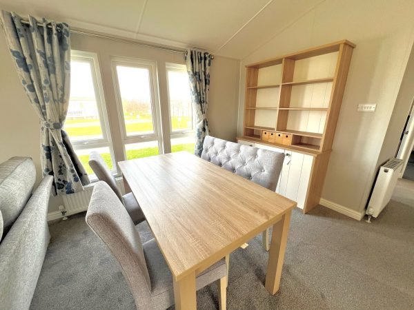 Willerby Pinehurst 40 x 20  2-Bed Luxury Lodge Longmeadows Holiday Park Withernsea - Image 7