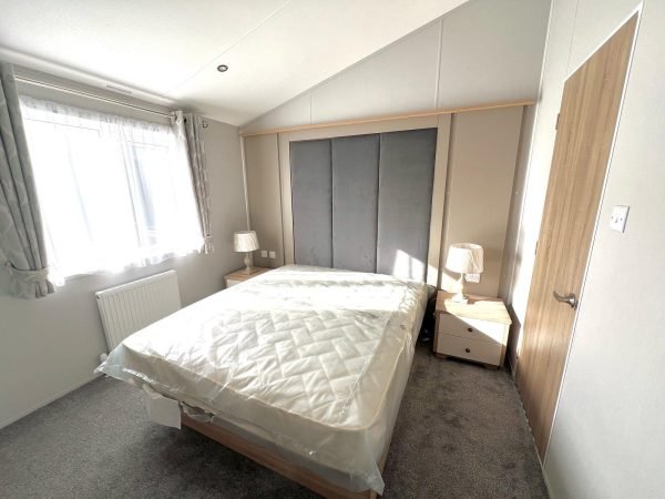 Willerby Pinehurst 40 x 20  2-Bed Luxury Lodge Longmeadows Holiday Park Withernsea - Image 12