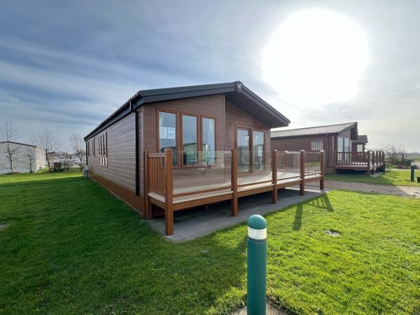 Willerby Pinehurst 40 x 20  2-Bed Luxury Lodge Longmeadows Holiday Park Withernsea - Image 22
