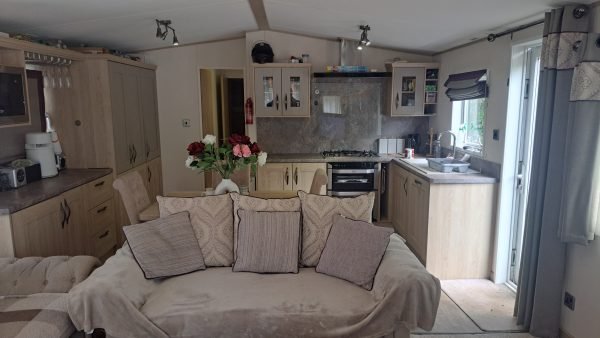 ABI Beaumont 2019 42 x 14 2 Bed Lodge - Silverhill Holiday Park Long Sutton PE12 9LQ - Image 5